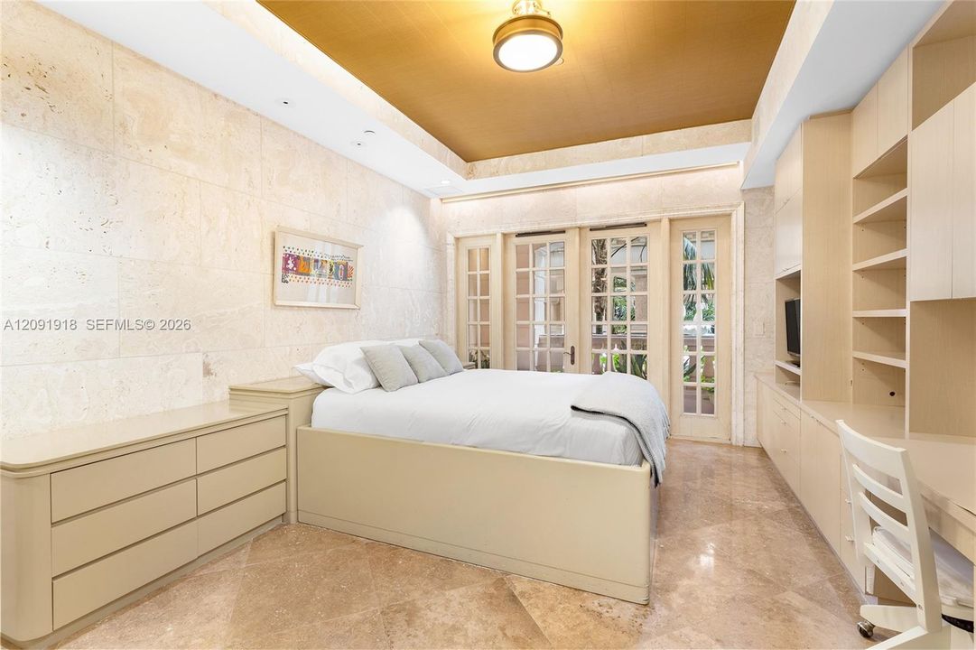 В аренду: $85,000 (5 спален, 6 ванн, 6268 Квадратных фут)