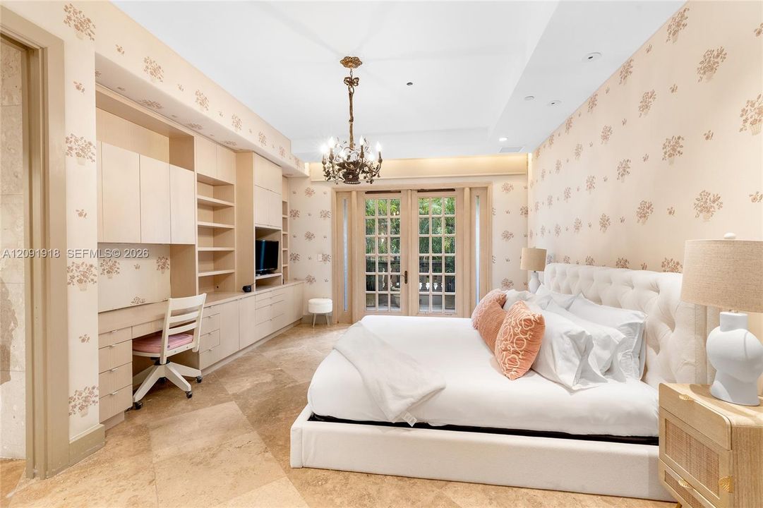 В аренду: $85,000 (5 спален, 6 ванн, 6268 Квадратных фут)