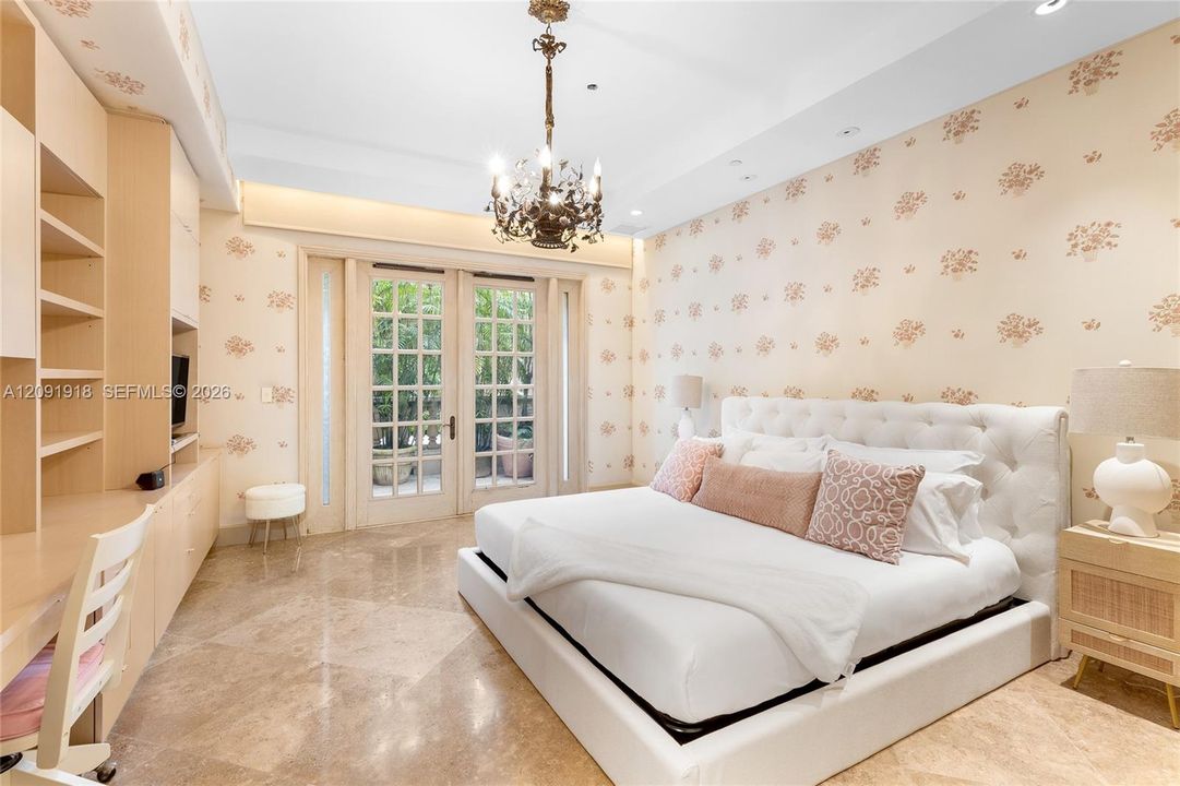 В аренду: $85,000 (5 спален, 6 ванн, 6268 Квадратных фут)