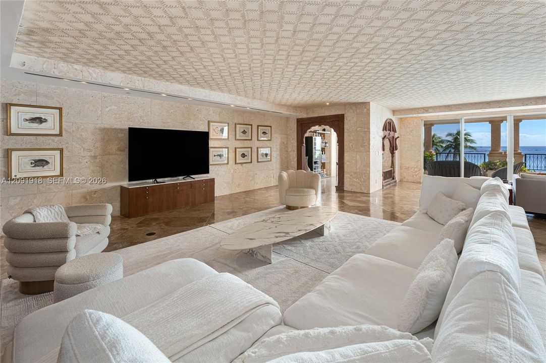 В аренду: $85,000 (5 спален, 6 ванн, 6268 Квадратных фут)