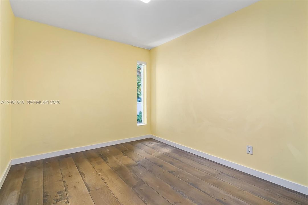 For Rent: $2,700 (2 beds, 1 baths, 1616 Square Feet)