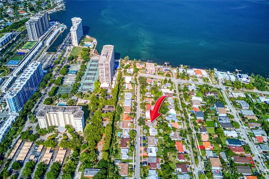 For Rent: $2,700 (2 beds, 1 baths, 1616 Square Feet)