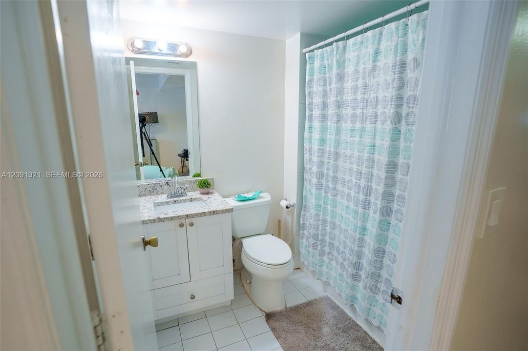 В аренду: $2,350 (2 спален, 2 ванн, 900 Квадратных фут)