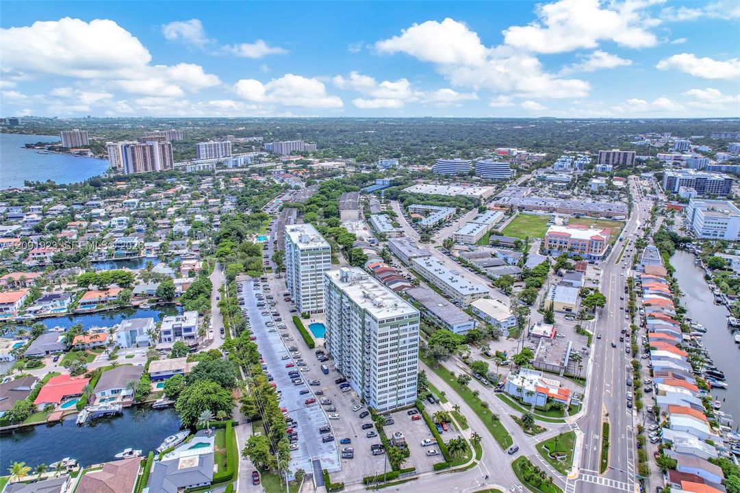 En Venta: $368,000 (2 camas, 2 baños, 1304 Pies cuadrados)