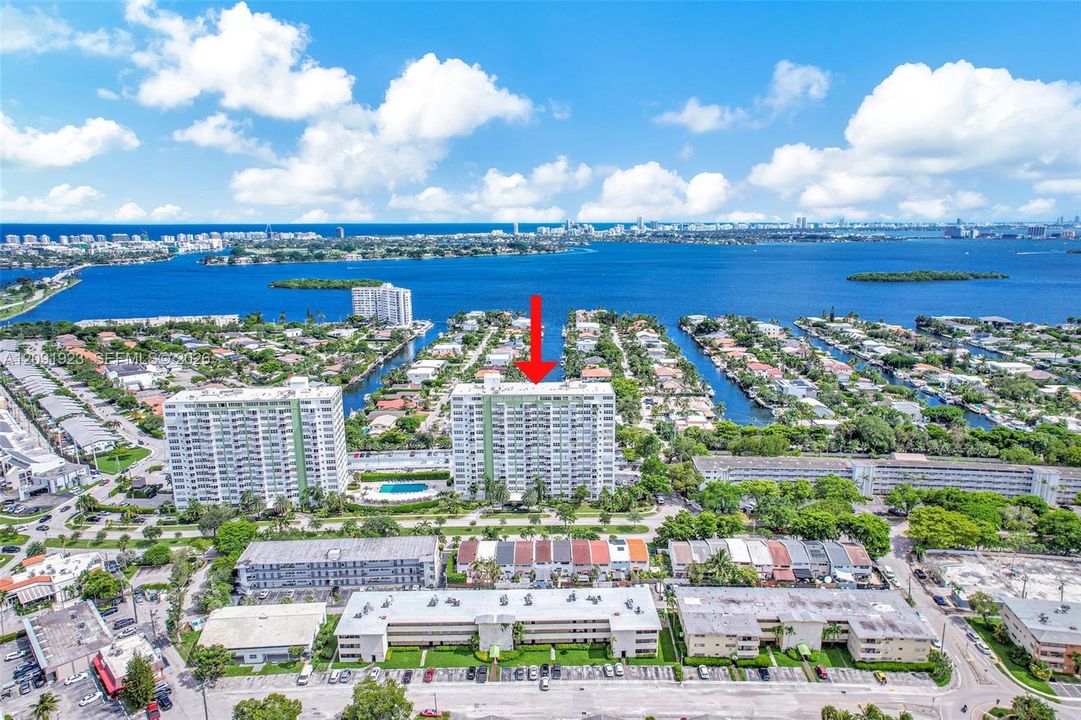 En Venta: $368,000 (2 camas, 2 baños, 1304 Pies cuadrados)