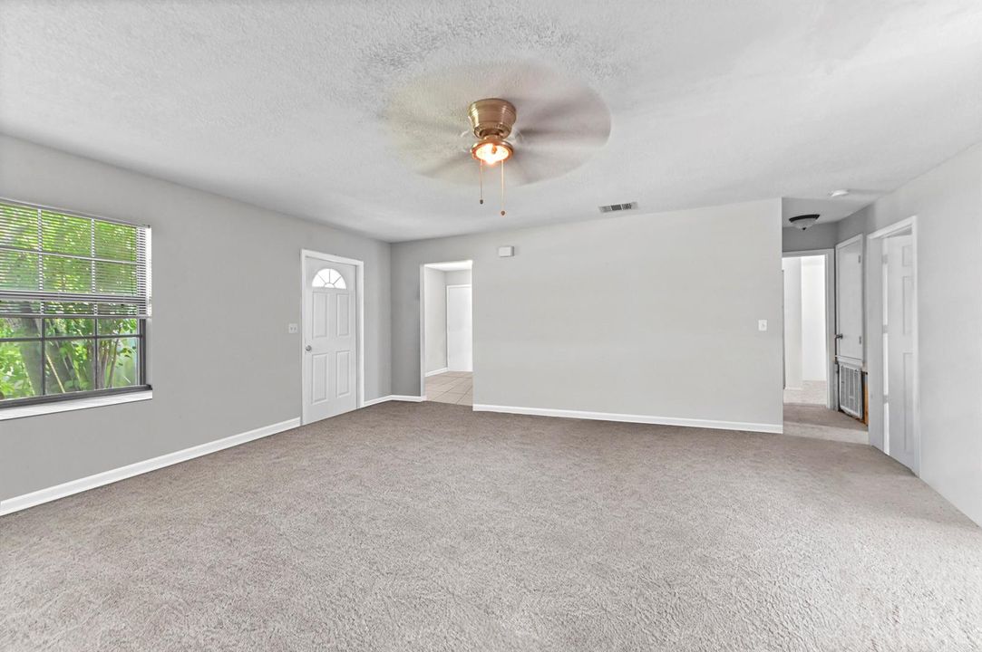 06 Living room 02