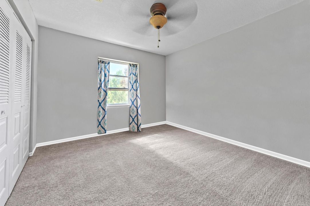 13 Bedroom 01