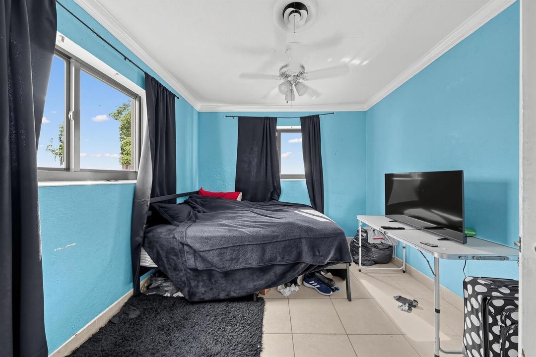 21_761_NW_65th_Ave-Bedroom-6798