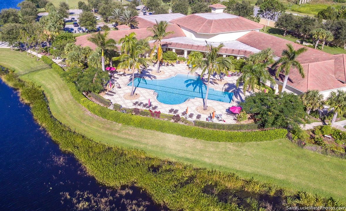 Island Club-8