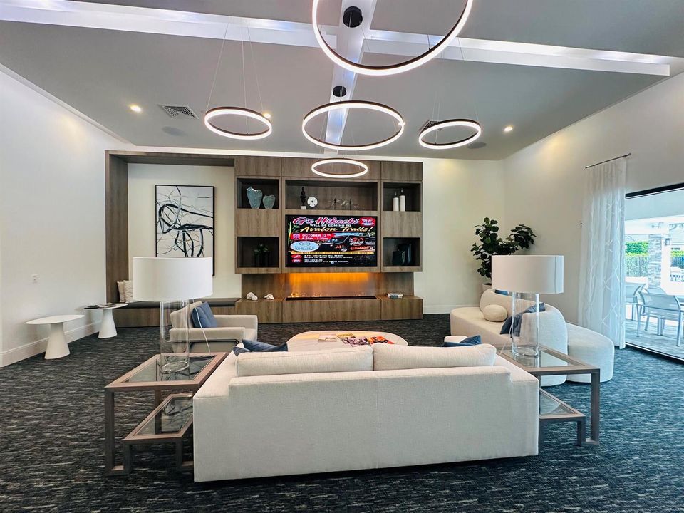 Avalon Clubhouse-sitting area TV room