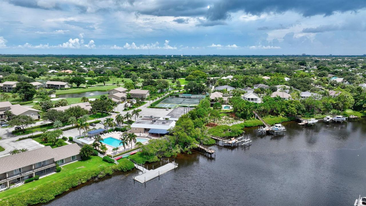 18449 AMENITIES