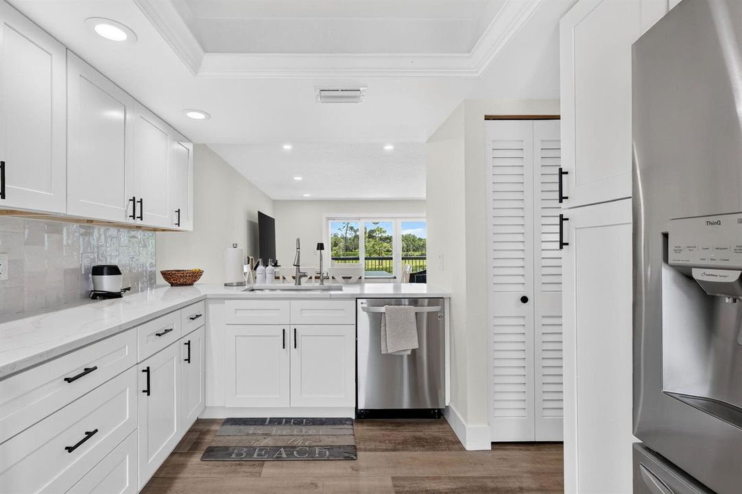 18449 KITCHEN TO LIVING