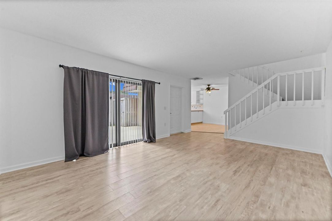 06 Living room 03