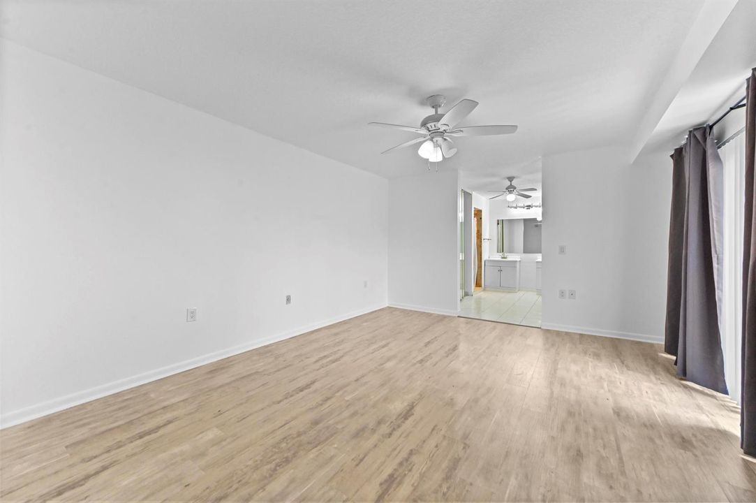 18 Bedroom 01