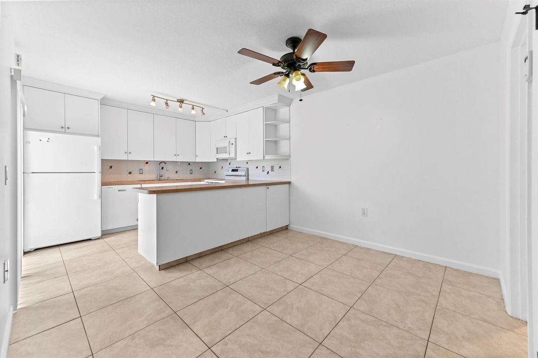 11 Dining area 01