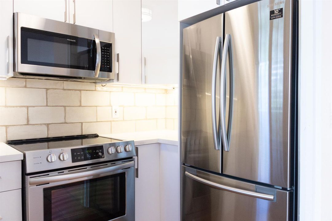139 Sunrise Ave., 107