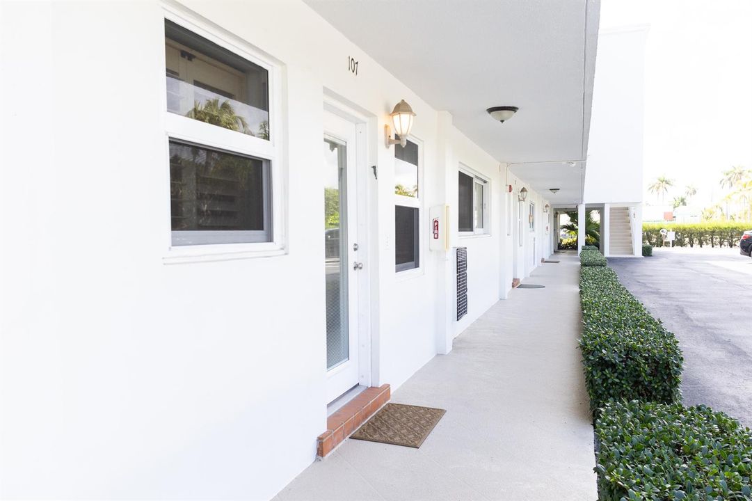 139 Sunrise Ave., 107