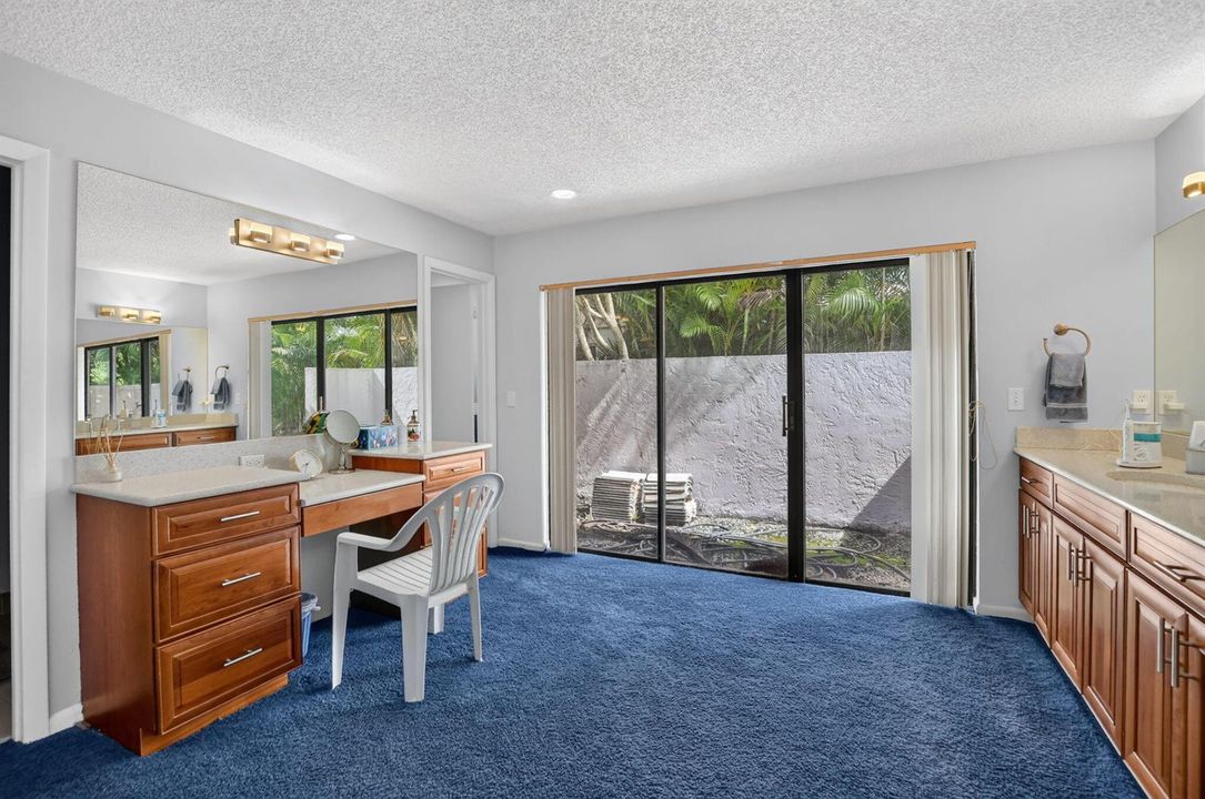 VERY LARGE MASTER BATH