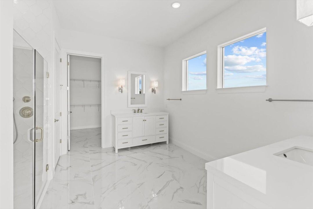30-PrimaryBathSinkCloset