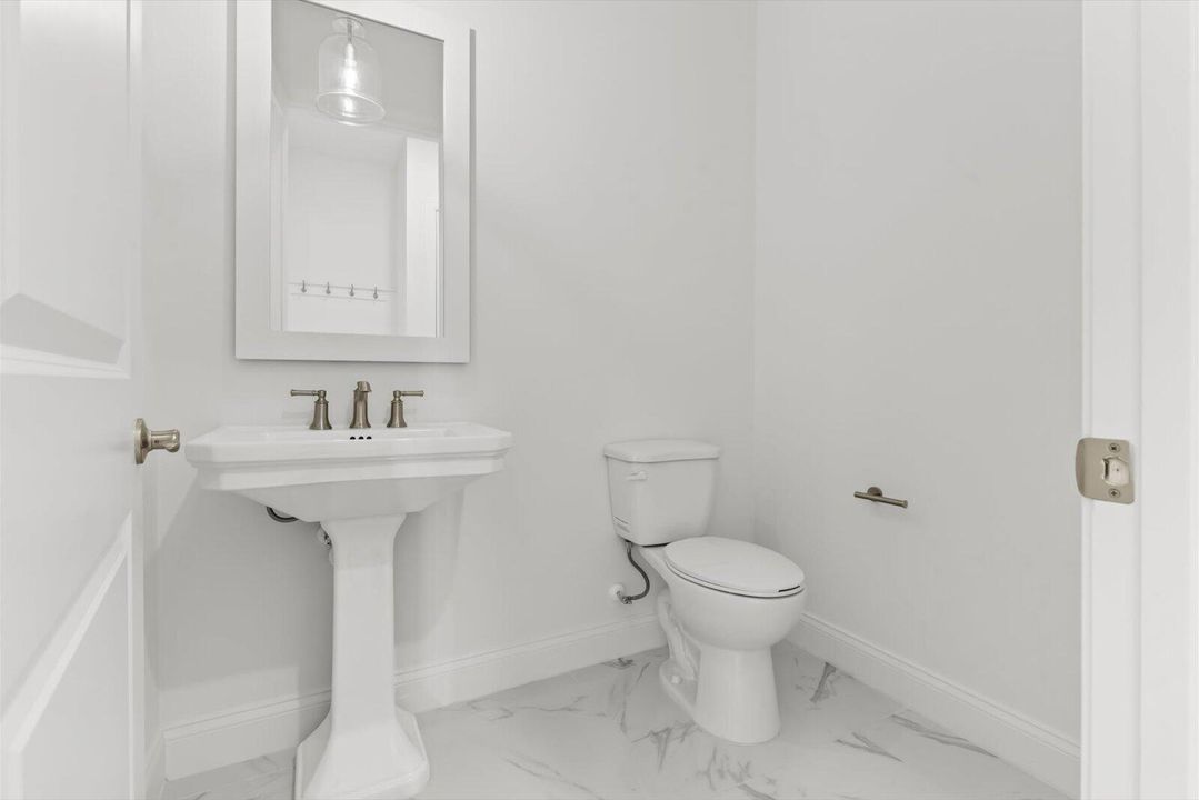 43-HalfBath