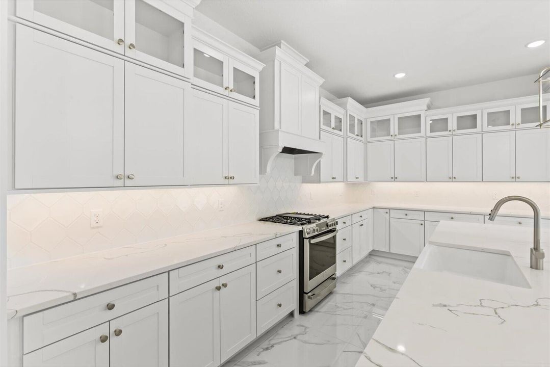 23-KitchenCabinets
