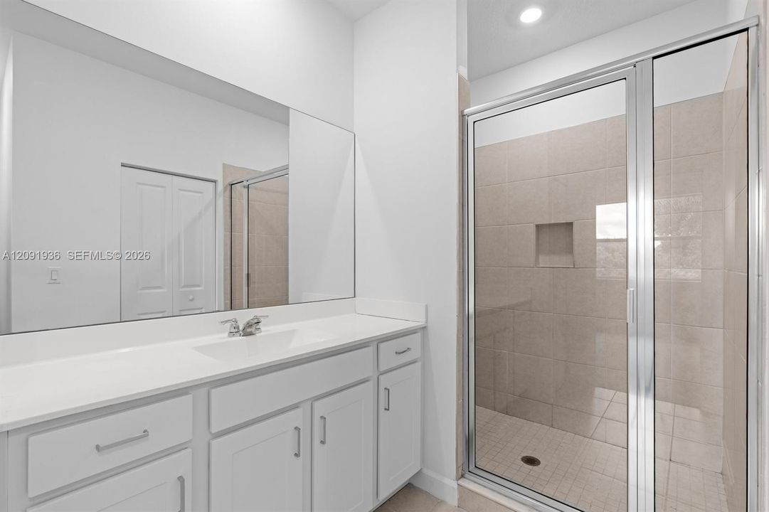 For Rent: $3,100 (3 beds, 2 baths, 1628 Square Feet)