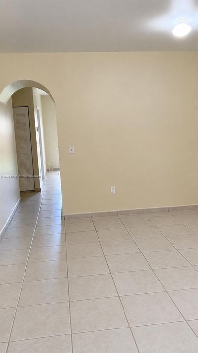 For Rent: $2,800 (3 beds, 2 baths, 1280 Square Feet)
