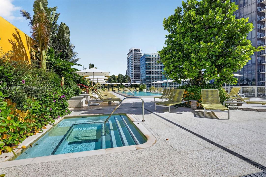 For Rent: $2,995 (0 beds, 1 baths, 479 Square Feet)