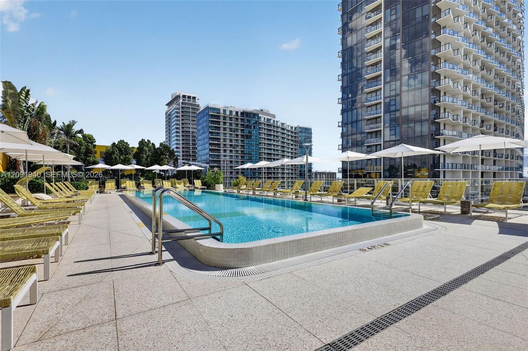 For Rent: $2,995 (0 beds, 1 baths, 479 Square Feet)