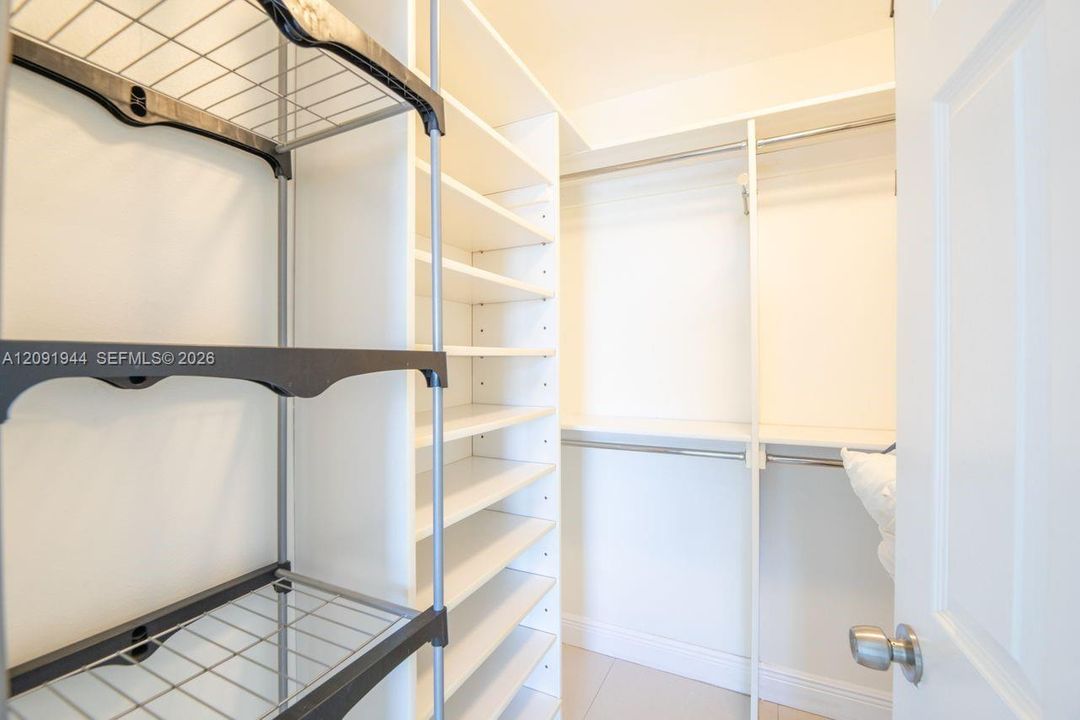 For Rent: $2,750 (2 beds, 2 baths, 1158 Square Feet)
