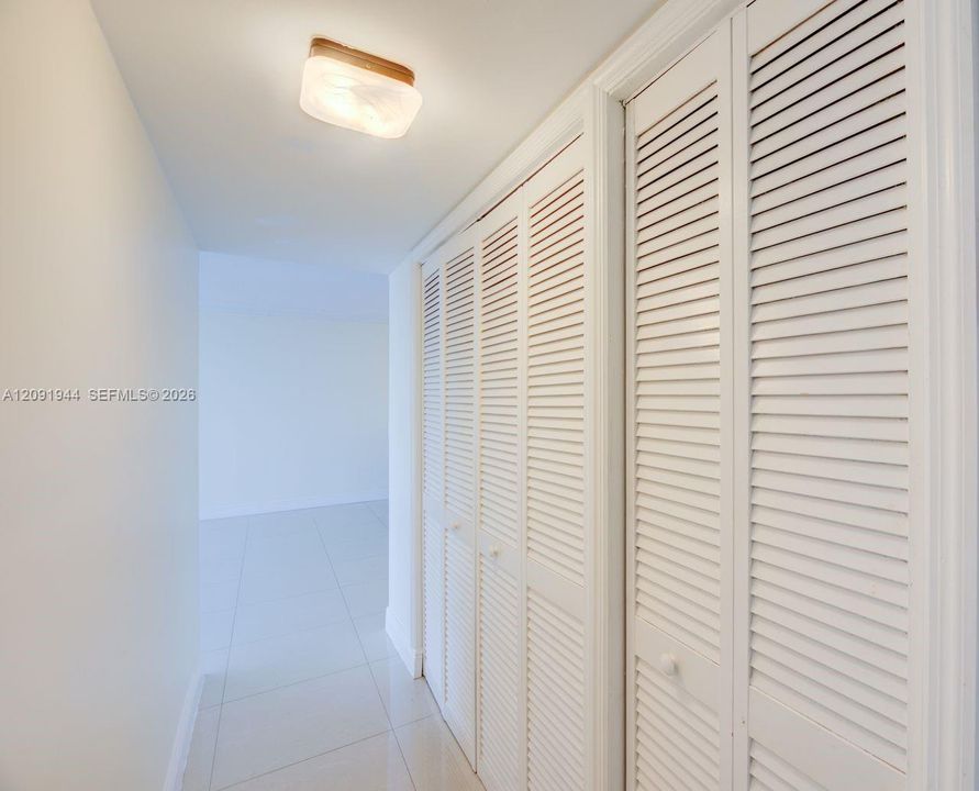 For Rent: $2,750 (2 beds, 2 baths, 1158 Square Feet)