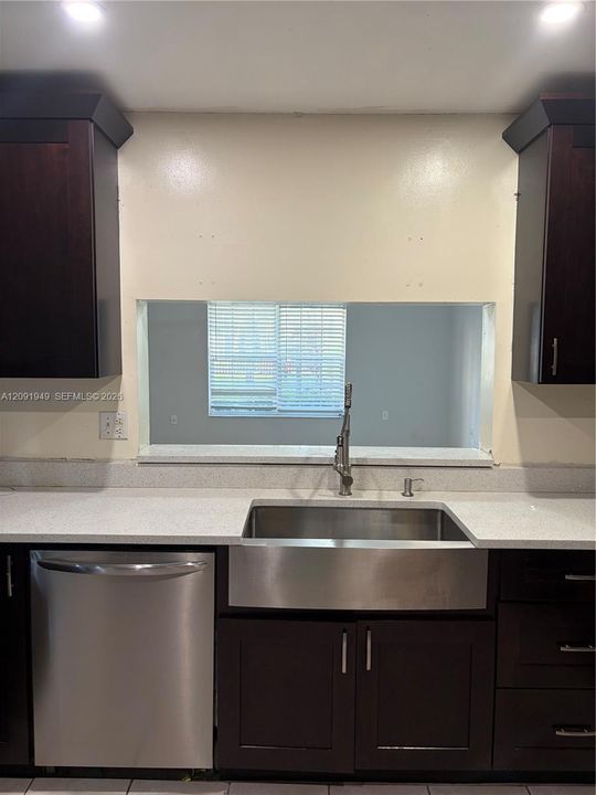 For Sale: $448,000 (3 beds, 2 baths, 1635 Square Feet)