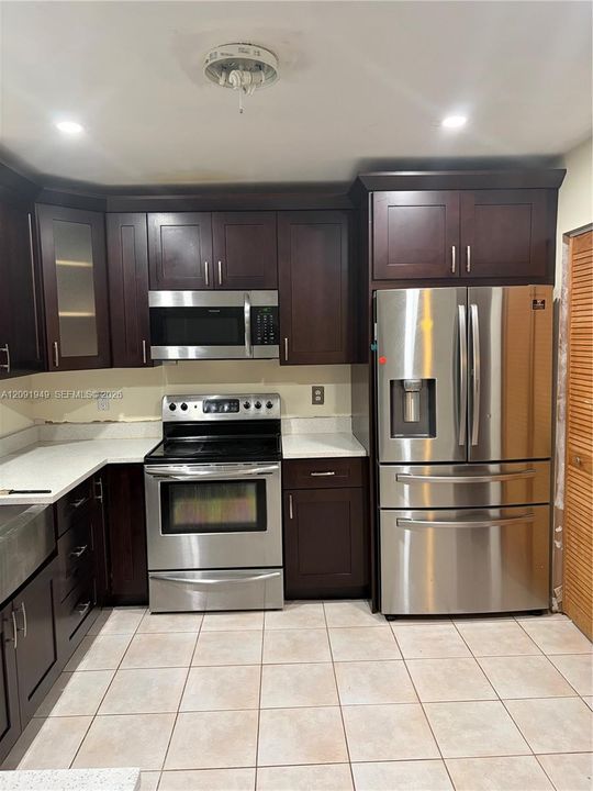 For Sale: $448,000 (3 beds, 2 baths, 1635 Square Feet)