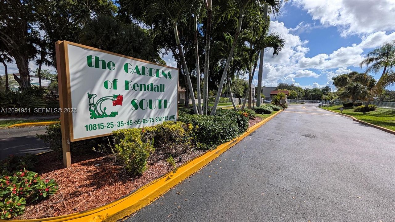 For Rent: $1,900 (1 beds, 1 baths, 787 Square Feet)
