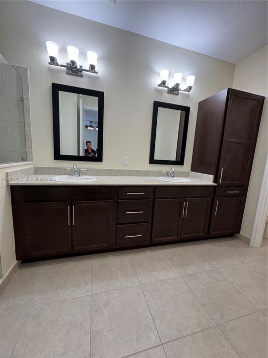 En Renta: $3,650 (3 camas, 2 baños, 1749 Pies cuadrados)