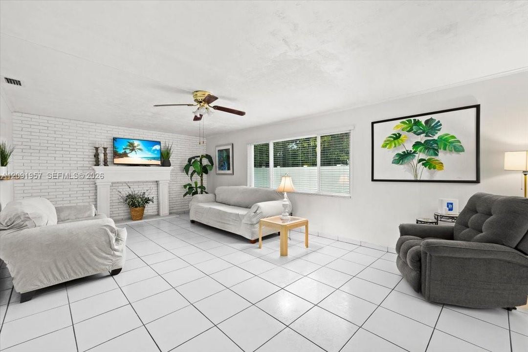 Spacious Family Room
