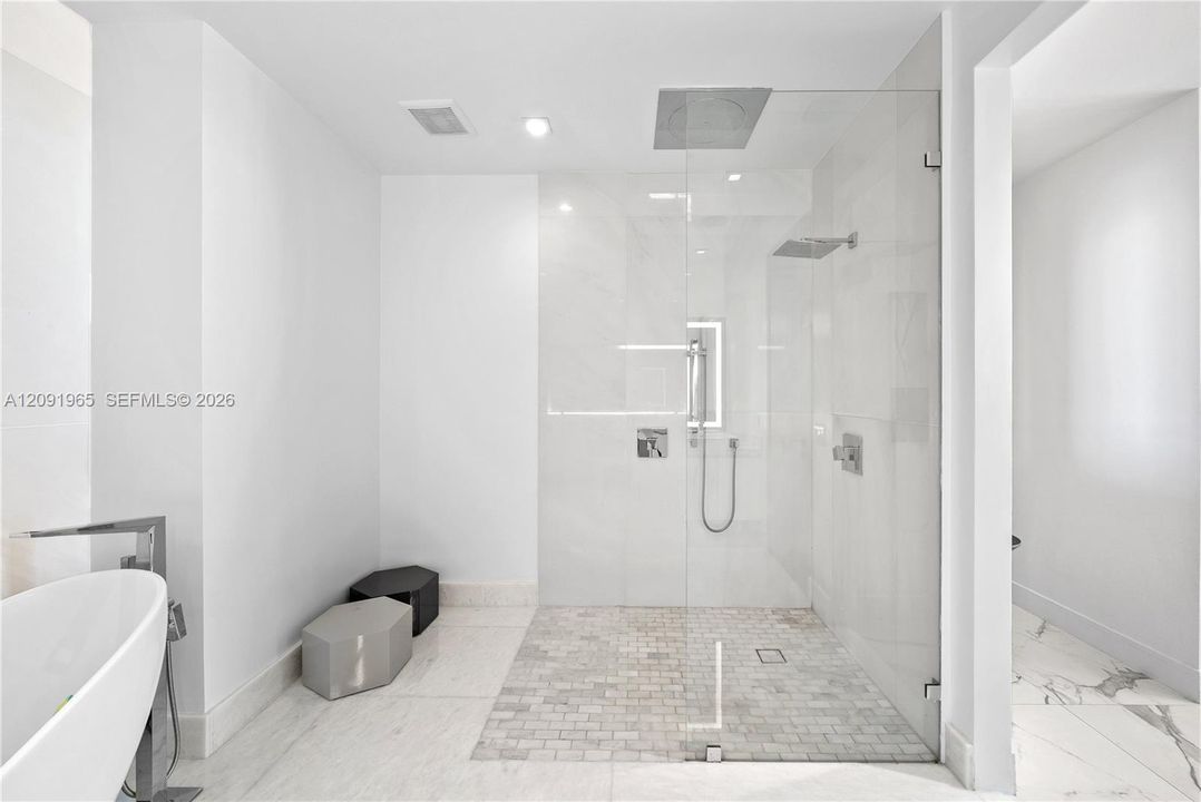 En Venta: $3,395,000 (4 camas, 4 baños, 3722 Pies cuadrados)