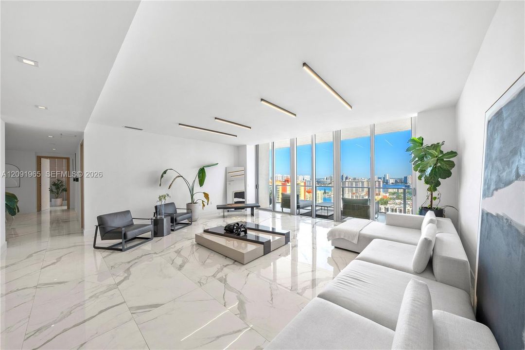 En Venta: $3,395,000 (4 camas, 4 baños, 3722 Pies cuadrados)