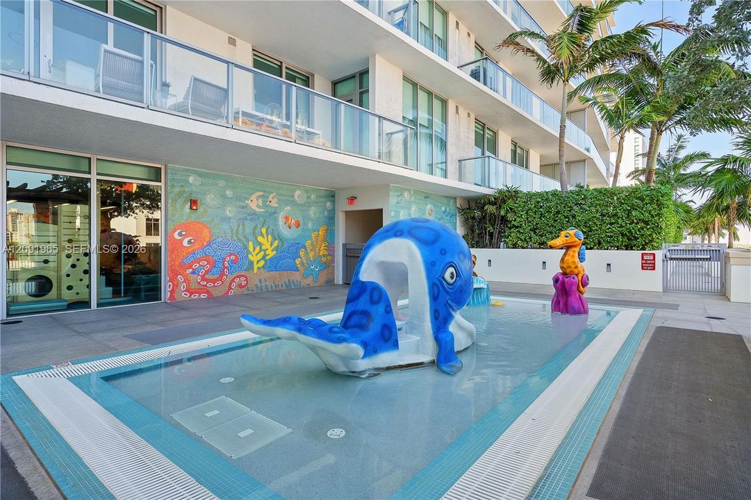 En Venta: $3,395,000 (4 camas, 4 baños, 3722 Pies cuadrados)