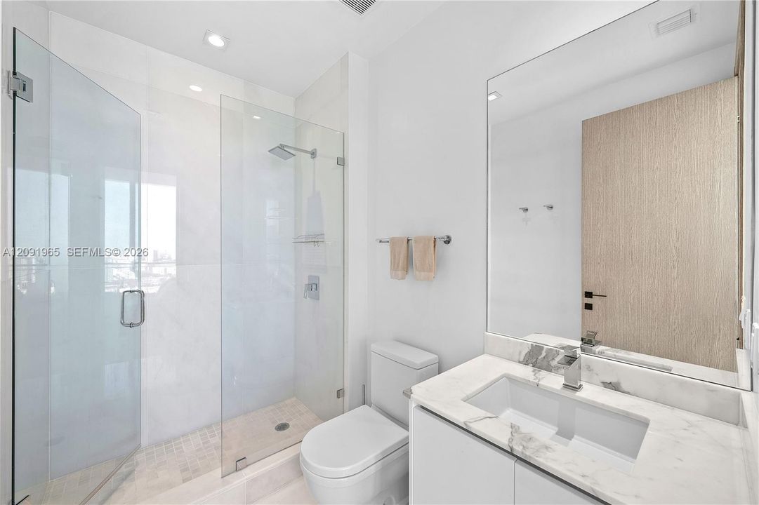 En Venta: $3,395,000 (4 camas, 4 baños, 3722 Pies cuadrados)