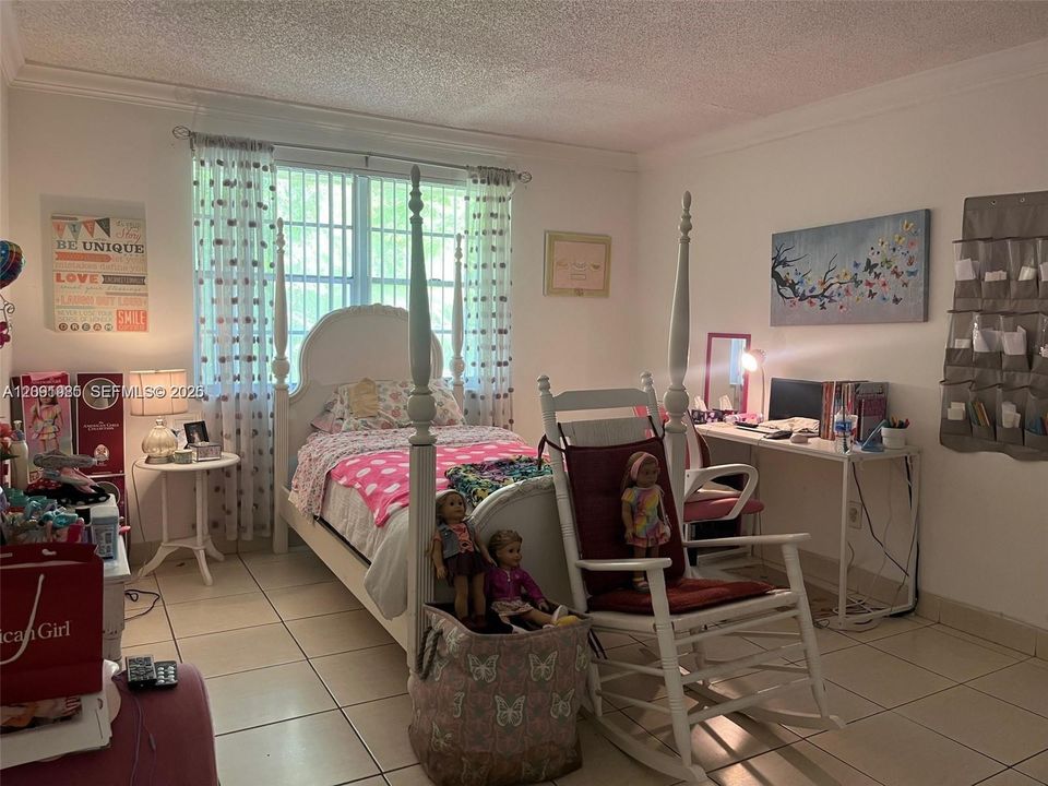 For Rent: $2,100 (2 beds, 2 baths, 1060 Square Feet)