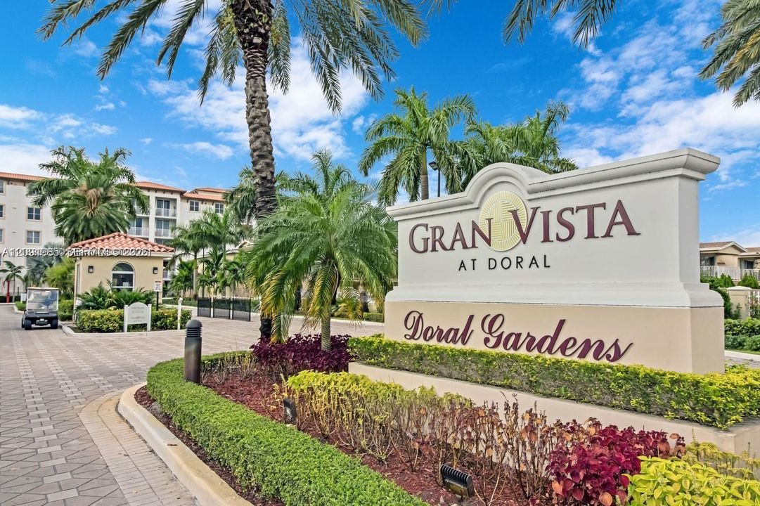 For Rent: $2,100 (2 beds, 2 baths, 1060 Square Feet)
