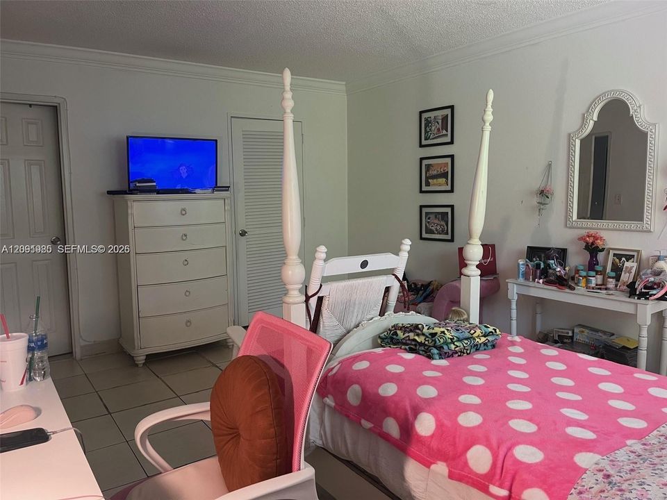 For Rent: $2,100 (2 beds, 2 baths, 1060 Square Feet)