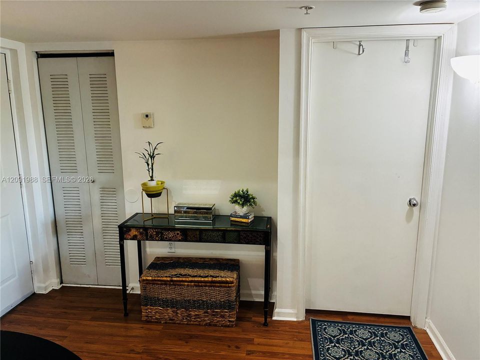 En Venta: $264,900 (2 camas, 2 baños, 966 Pies cuadrados)
