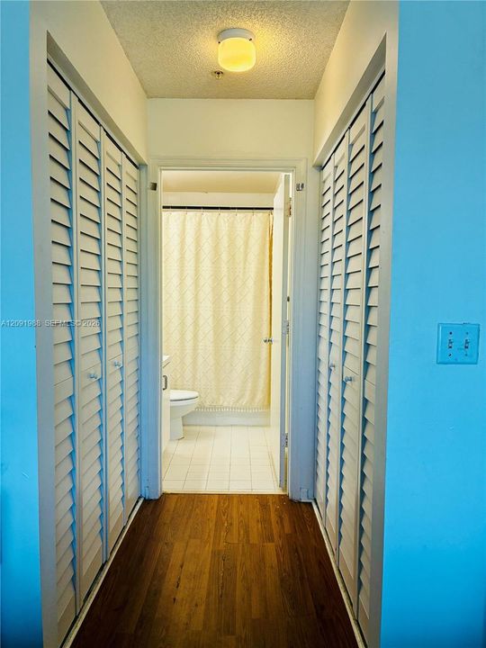 En Venta: $264,900 (2 camas, 2 baños, 966 Pies cuadrados)