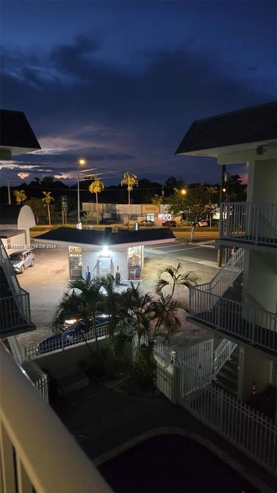 For Rent: $1,575 (1 beds, 1 baths, 714 Square Feet)