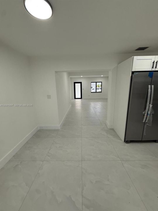En Venta: $760,000 (4 camas, 2 baños, 1947 Pies cuadrados)