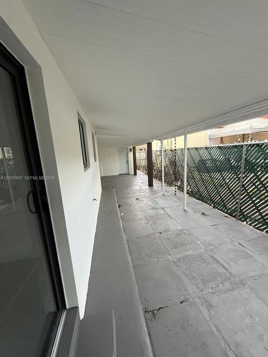 En Venta: $760,000 (4 camas, 2 baños, 1947 Pies cuadrados)