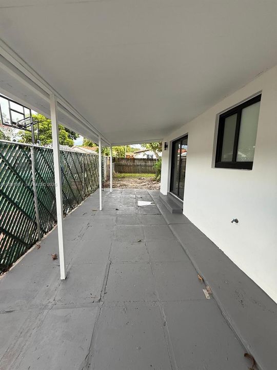 En Venta: $760,000 (4 camas, 2 baños, 1947 Pies cuadrados)