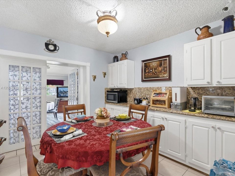 For Sale: $655,000 (3 beds, 1 baths, 1918 Square Feet)